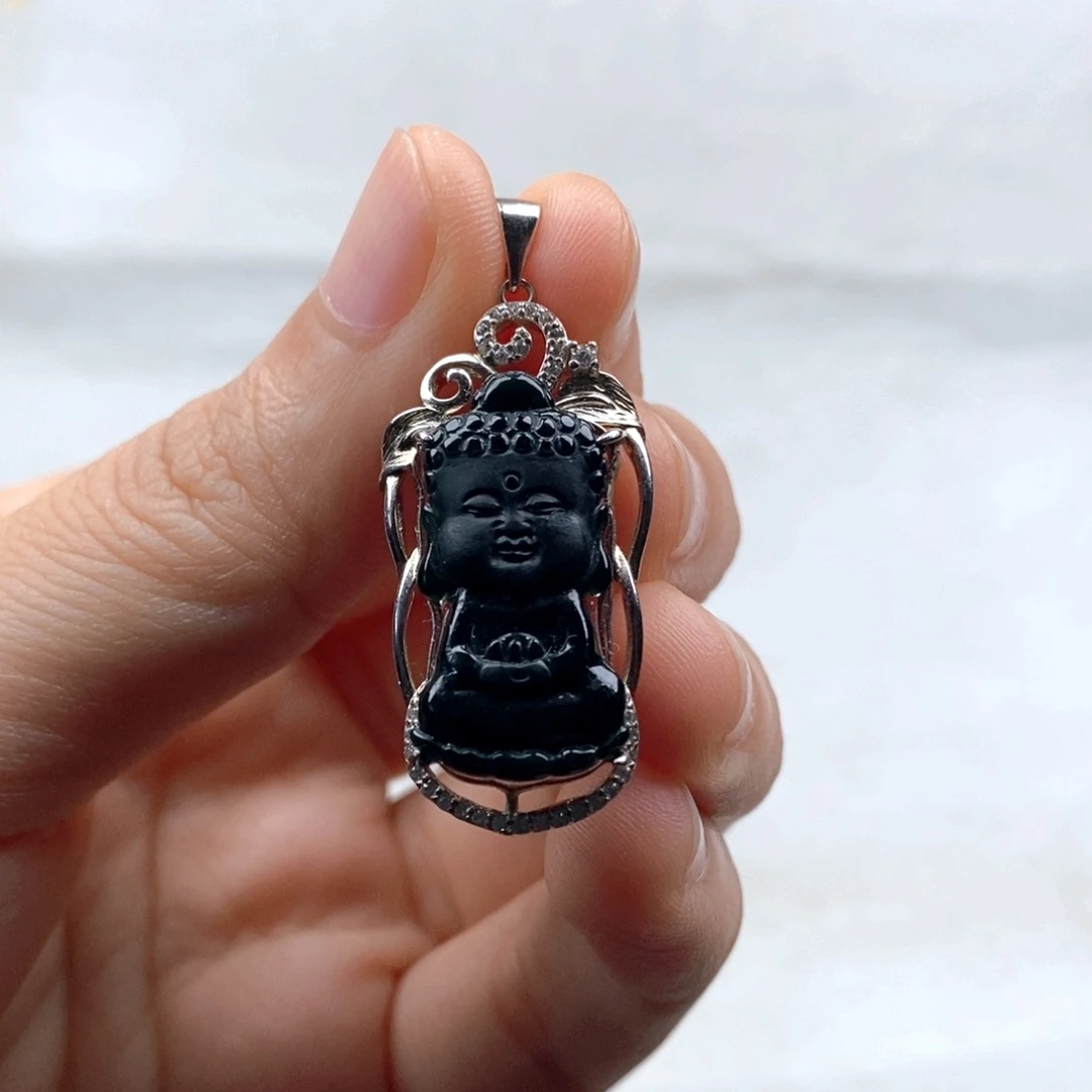 颈饰未镶嵌翡翠佛