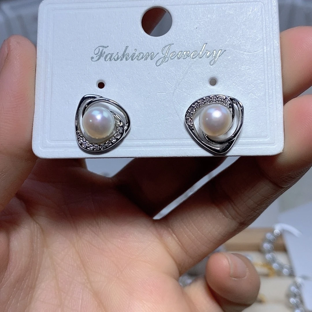 未镶嵌耳饰淡水珍珠