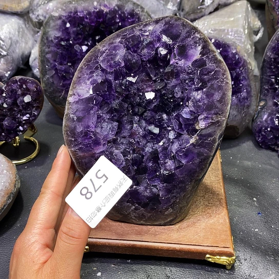 未镶嵌水晶大型摆件（非配饰）