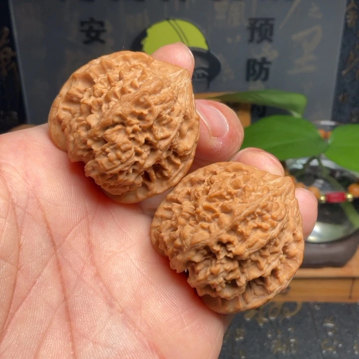 文玩核桃吊坠满天星40全品