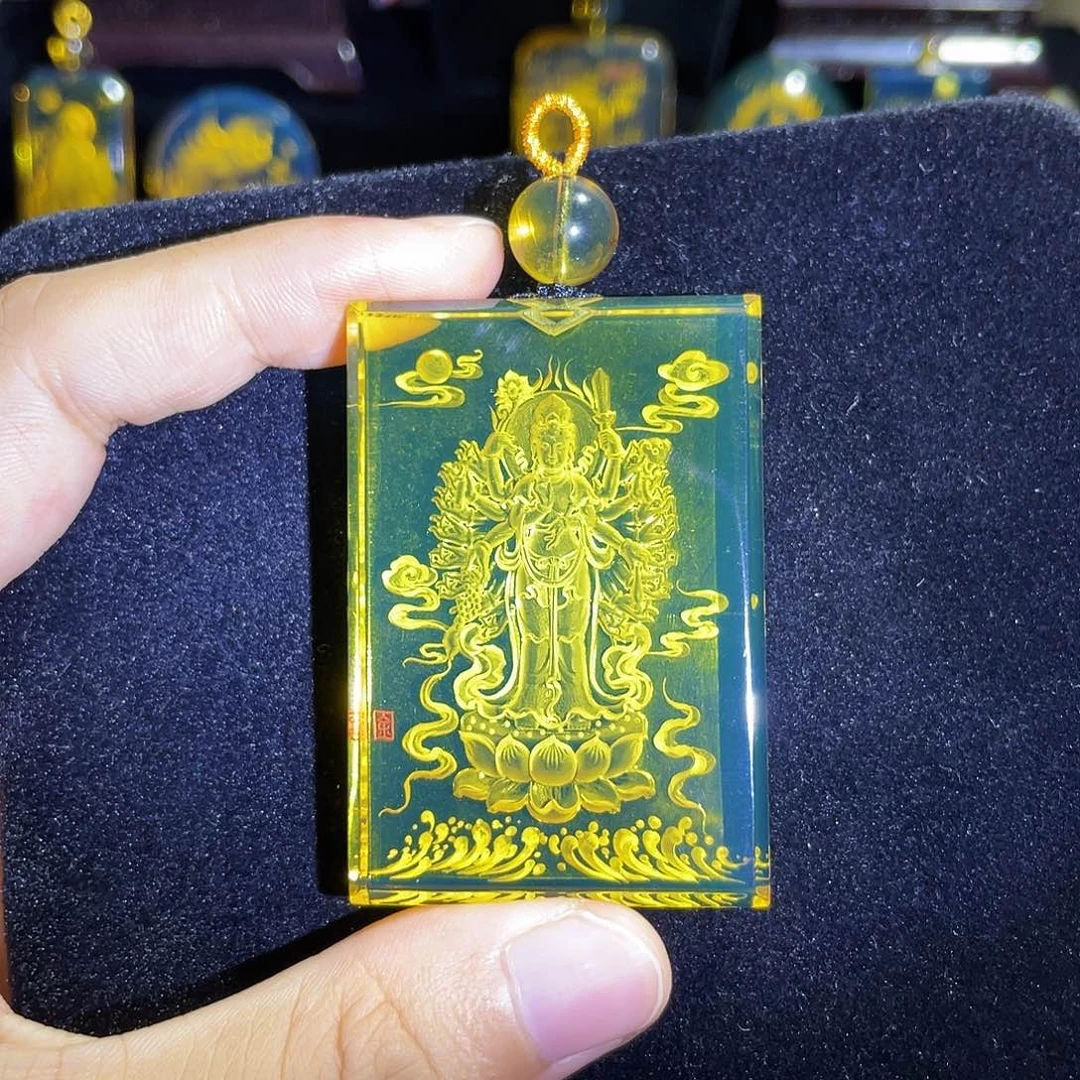琥珀颈饰未镶嵌蓝珀千手观音阴雕吊坠