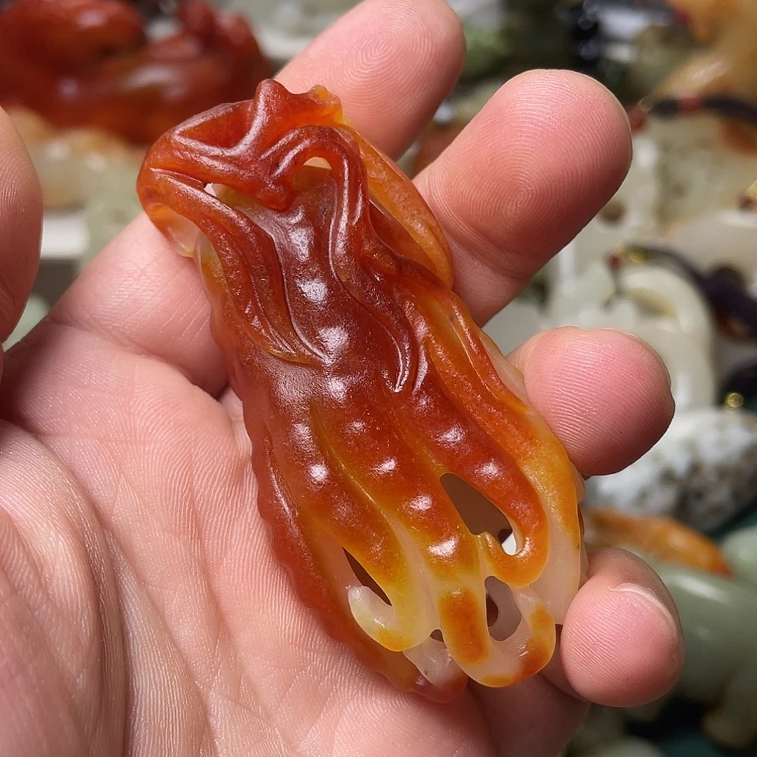顺***…颈饰未镶嵌和田玉