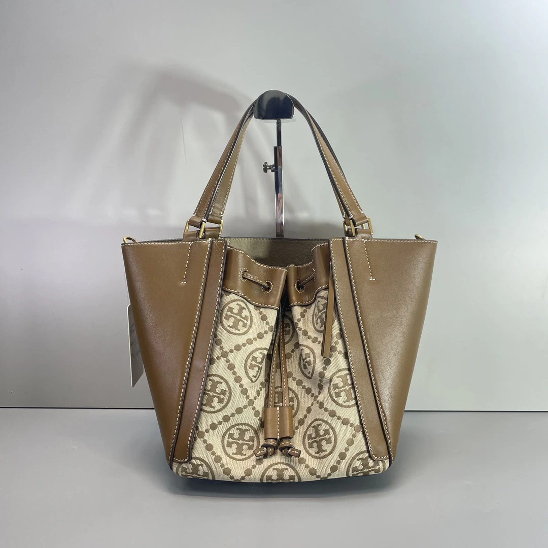 95新 TORY BURCH/汤丽柏琦 棕色老花水桶包21*22*16cmE032715
