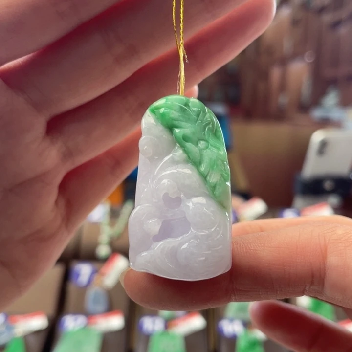翡翠颈饰未镶嵌荷叶