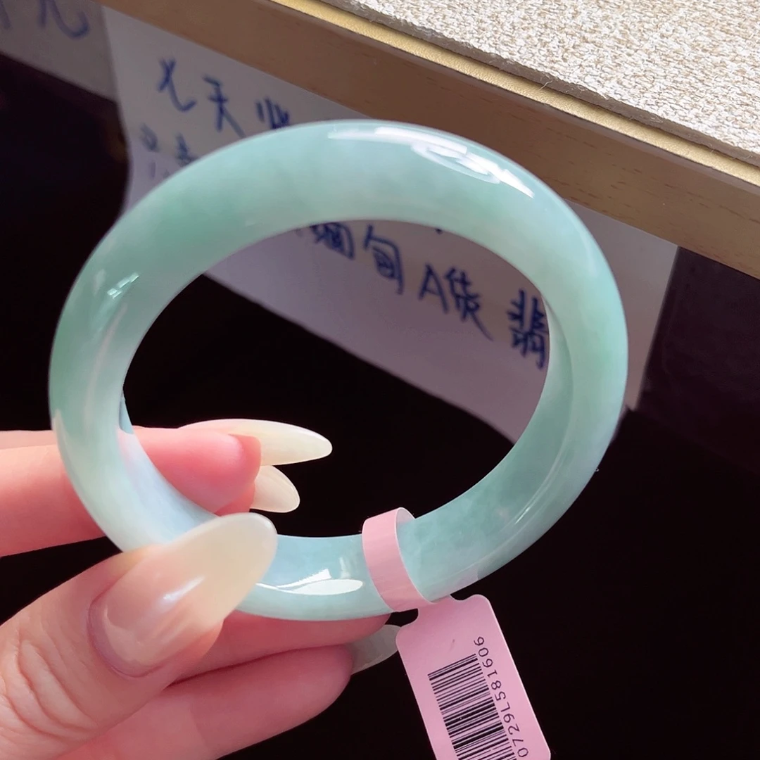翡翠未镶嵌手镯手镯