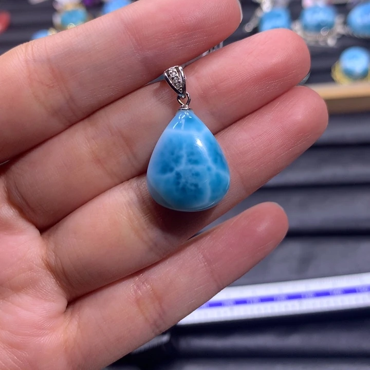 银S925镶嵌针钠钙石（海纹石）吊坠(不含链)水滴吊坠色差略异