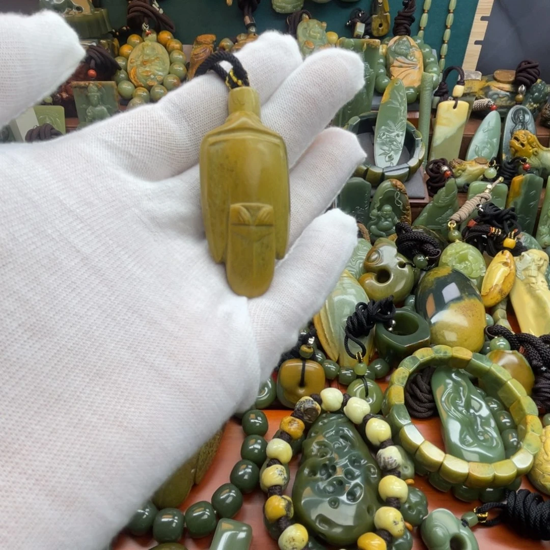 岫岩河磨玉（透闪石质玉）未镶嵌颈饰