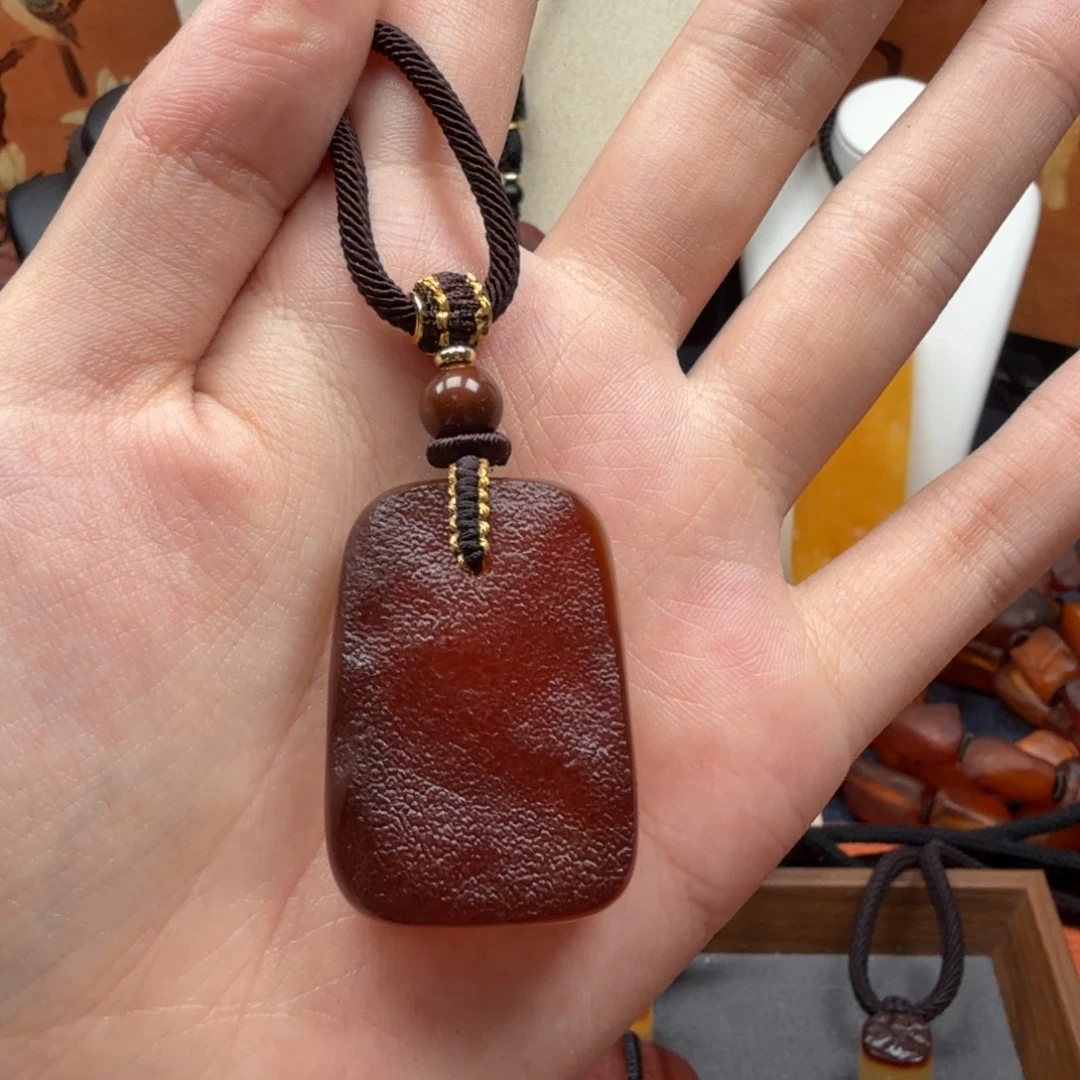 蜜蜡未镶嵌吊坠(赠链)