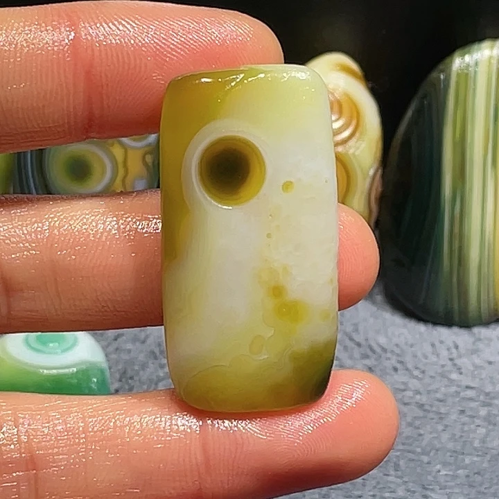 玛瑙/玉髓未镶嵌珠宝奇石