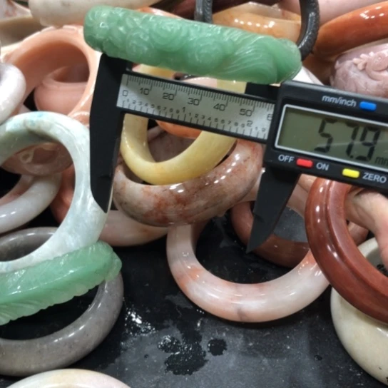 南红玛瑙合金手镯