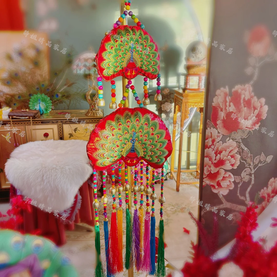 民族风刺绣云南彝族特色刺绣孔雀壁挂庭院民宿装饰挂件