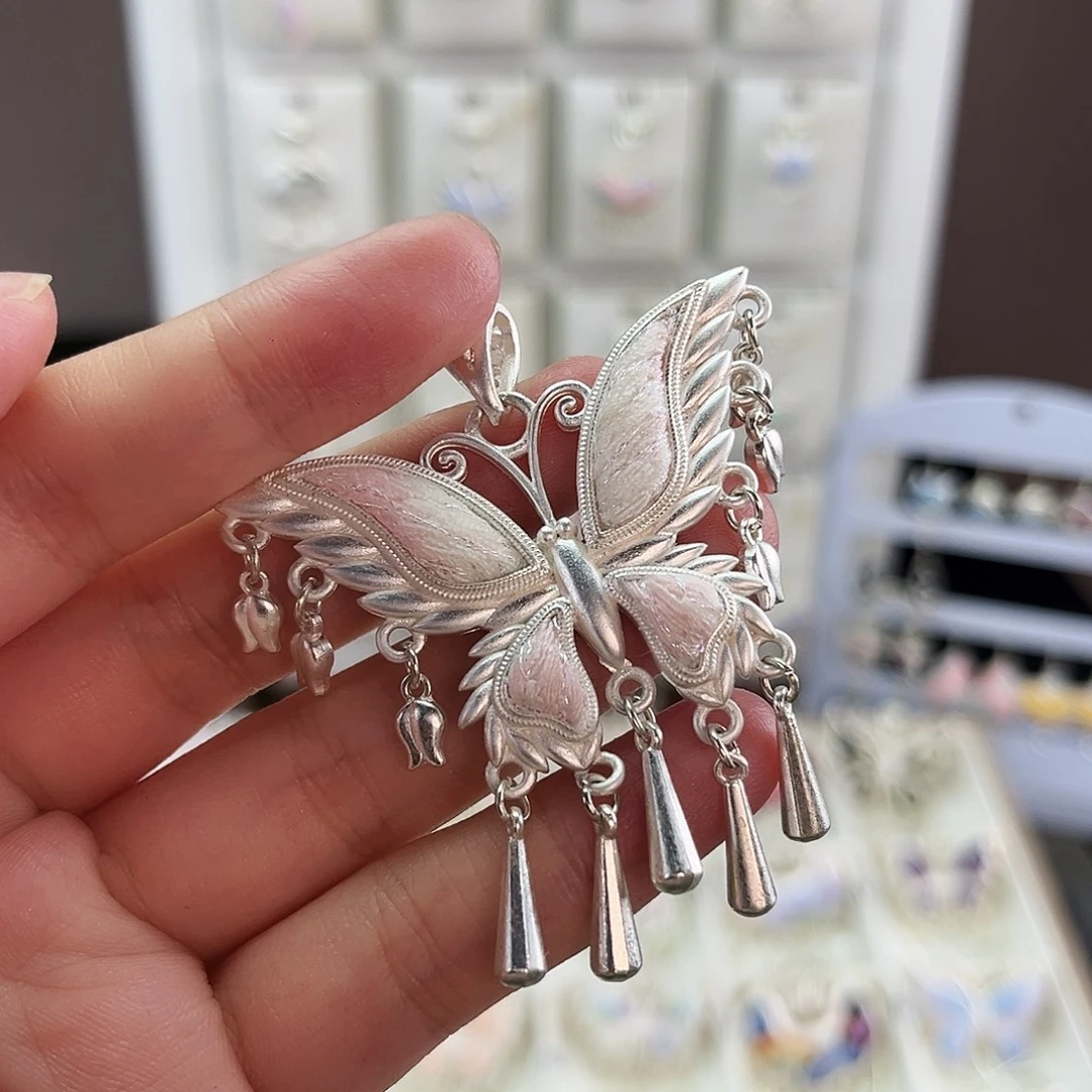 布艺合金蝴蝶吊坠1