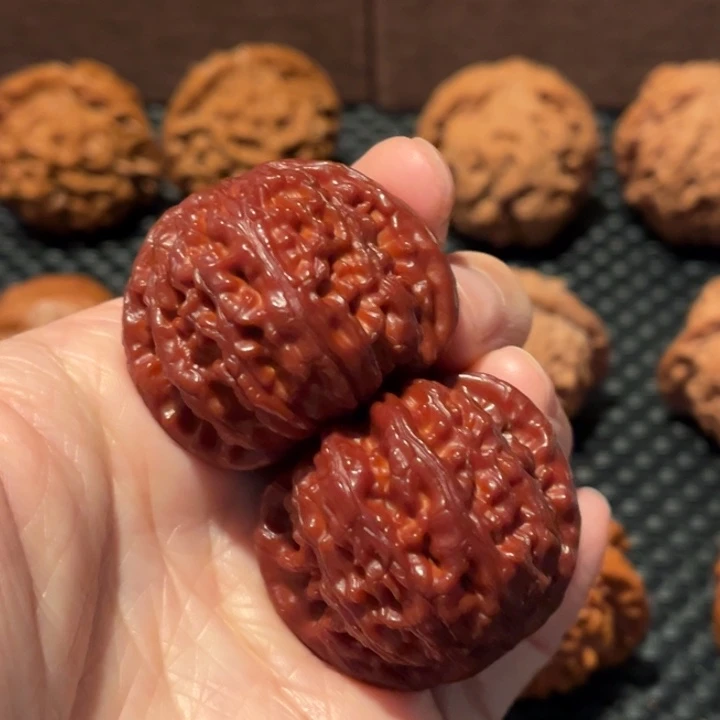 宗***晋文玩核桃吊坠白狮子