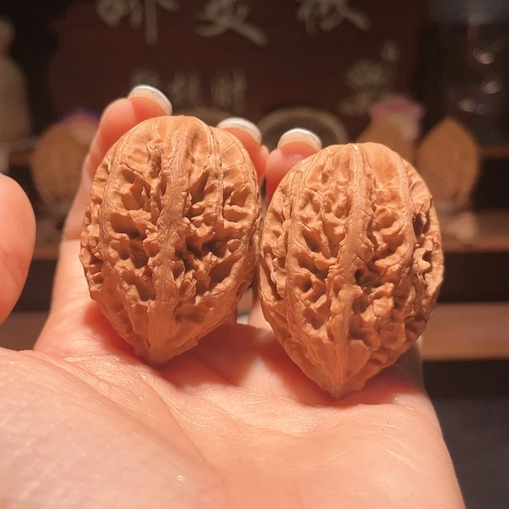 文玩核桃把件碎星蚂蚁128