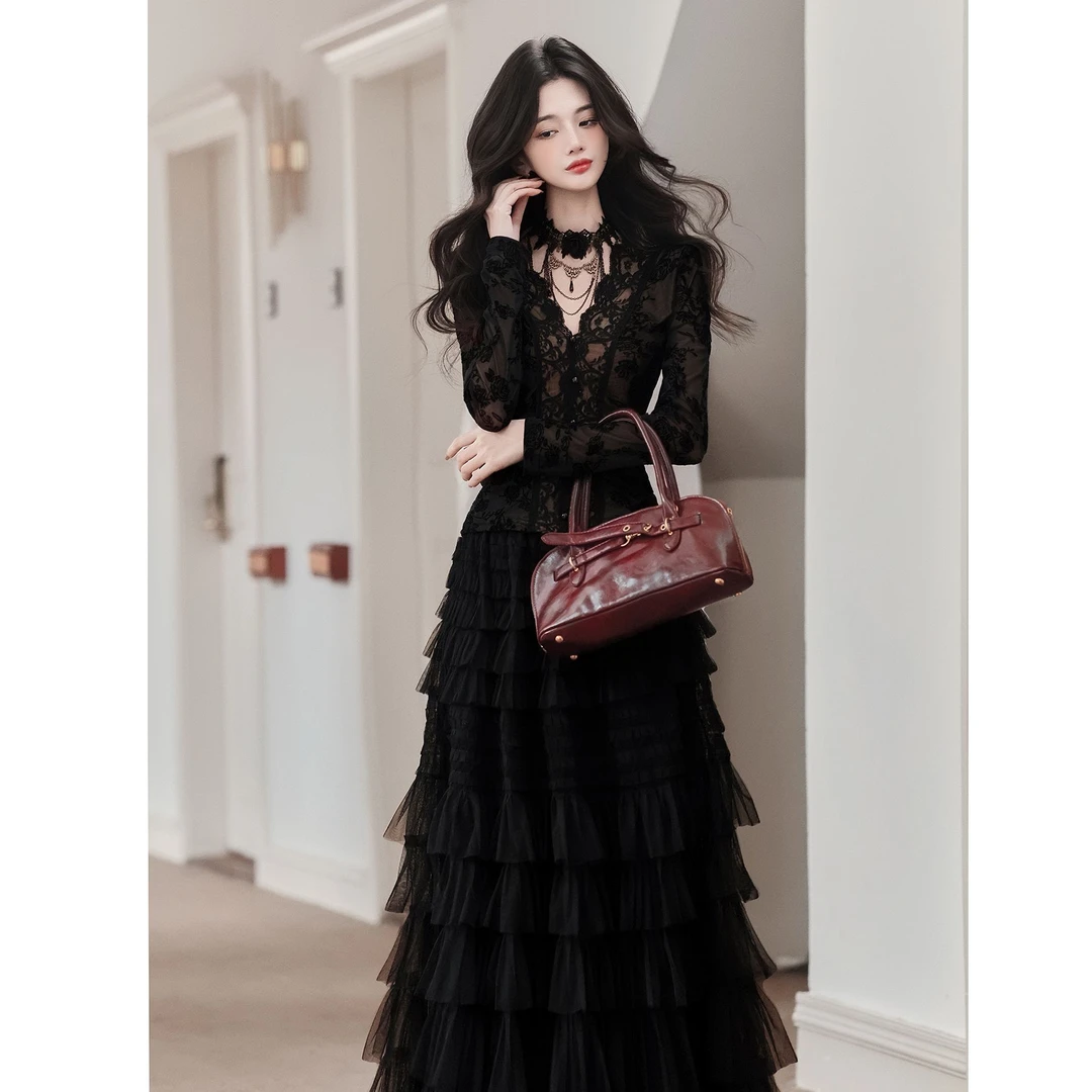 法式复古暗黑镂空蕾丝上衣搭配网纱蓬蓬蛋糕裙气质赫本长裙小黑裙