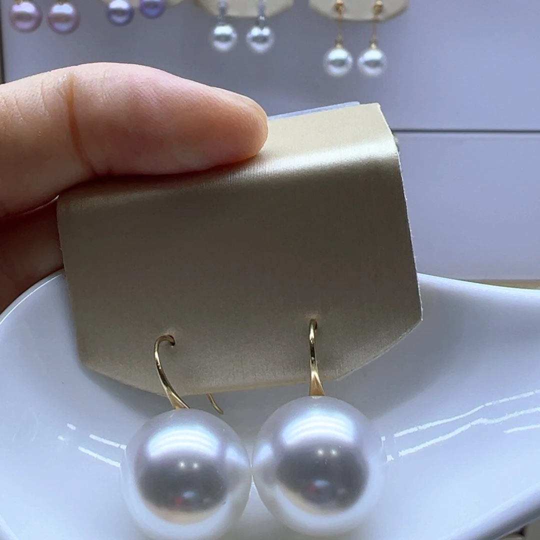 18K金镶嵌淡水珍珠耳饰