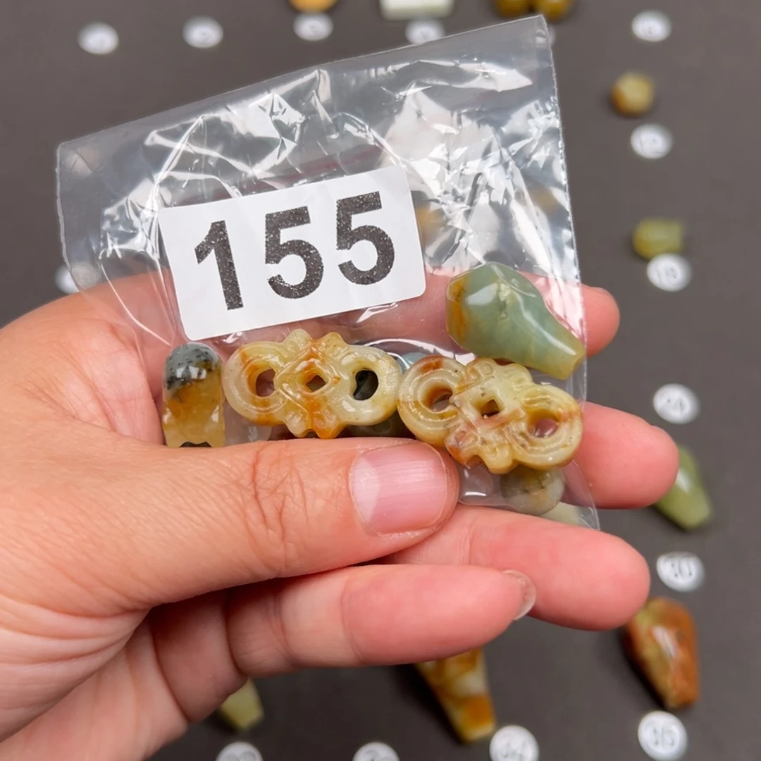 未镶嵌蛇纹石玉颈饰神***微瑕