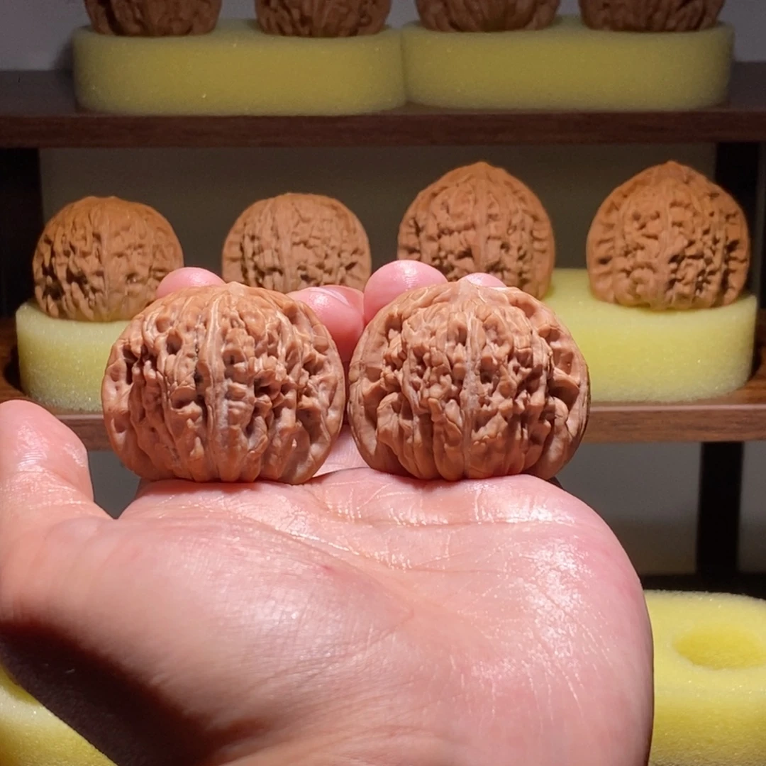 青***司文玩核桃吊坠全品41尺四座楼红皮山地精品对hope