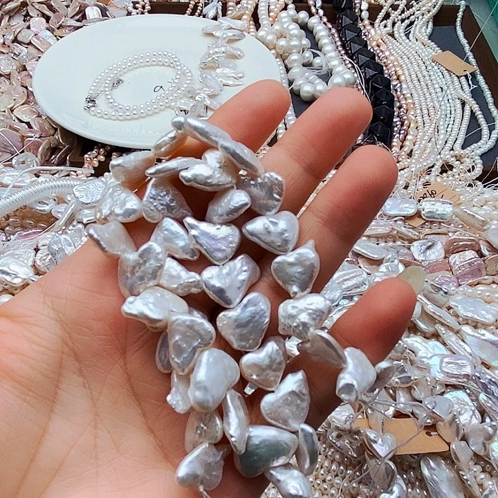 玛瑙/玉髓未镶嵌珠宝半成品一条巴洛克心型半成品