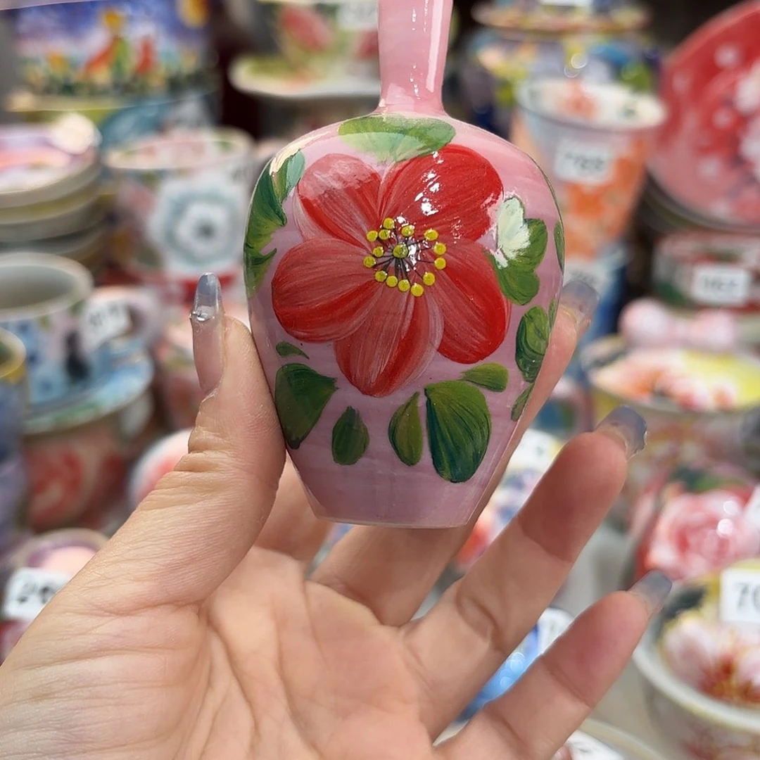 瓷片在干嘛我也要上班呀亲爱