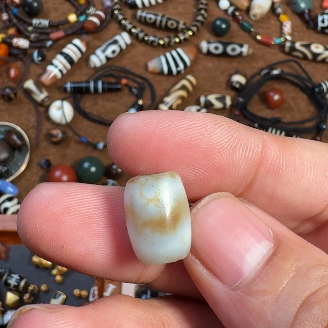 玛瑙/玉髓未镶嵌珠宝奇石