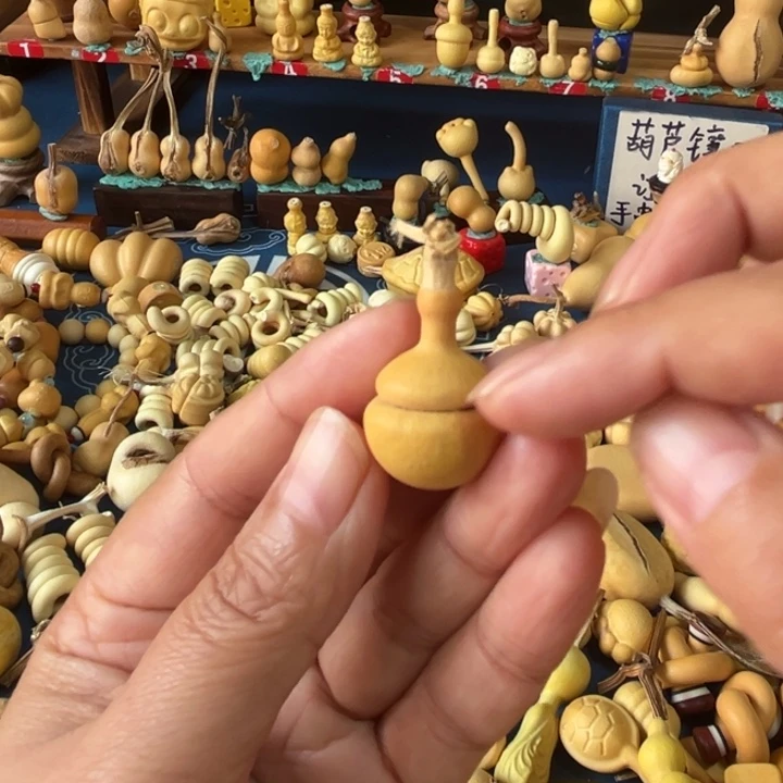 笑***云葫芦娃只来看啊来哈哈