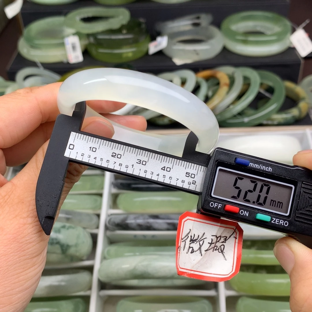 蛇纹石玉未镶嵌手镯701