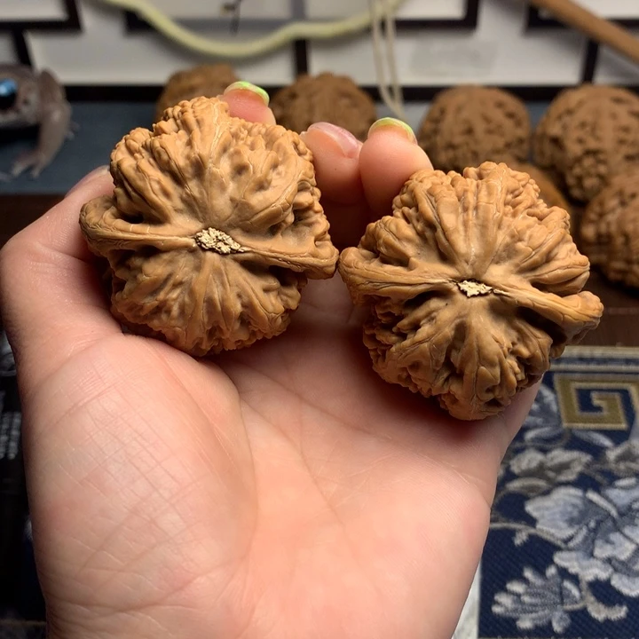 吊坠文玩核桃大*粗筋