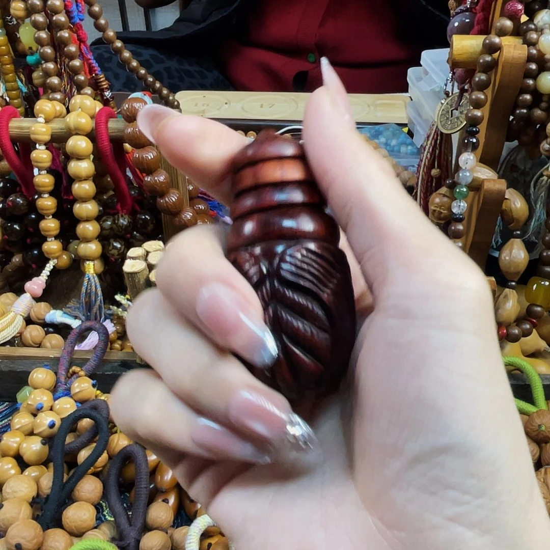 猴头核桃把件蚕蛹手把件