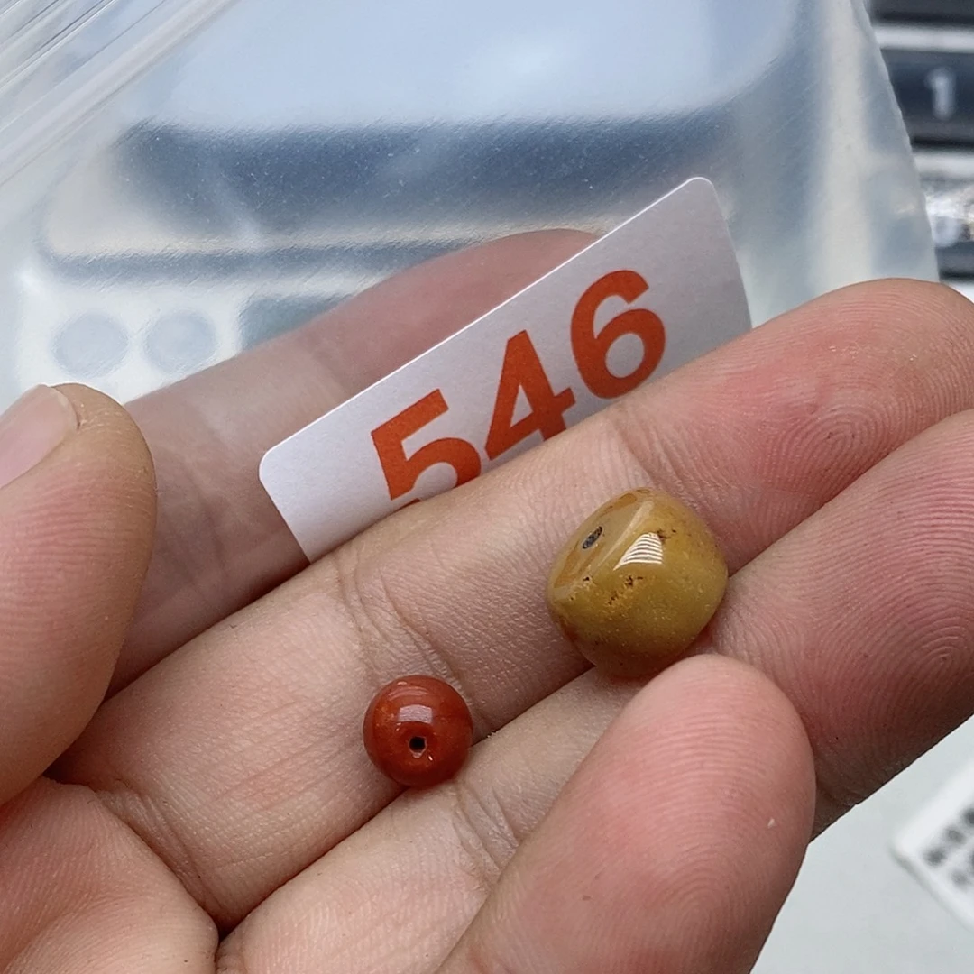 南红玛瑙未镶嵌珠宝奇石