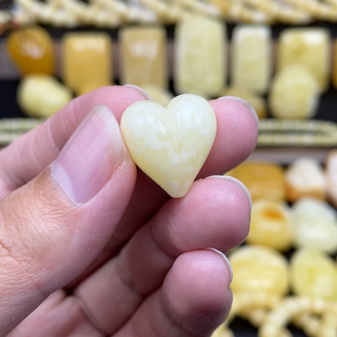 琥珀未镶嵌裸石琥珀蜜蜡