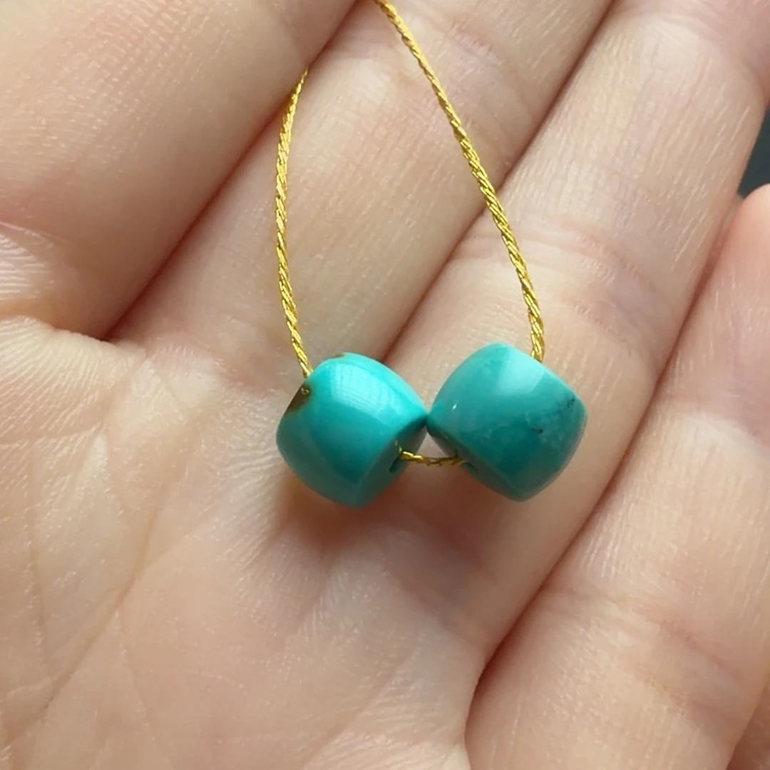 绿松石未镶嵌颈饰