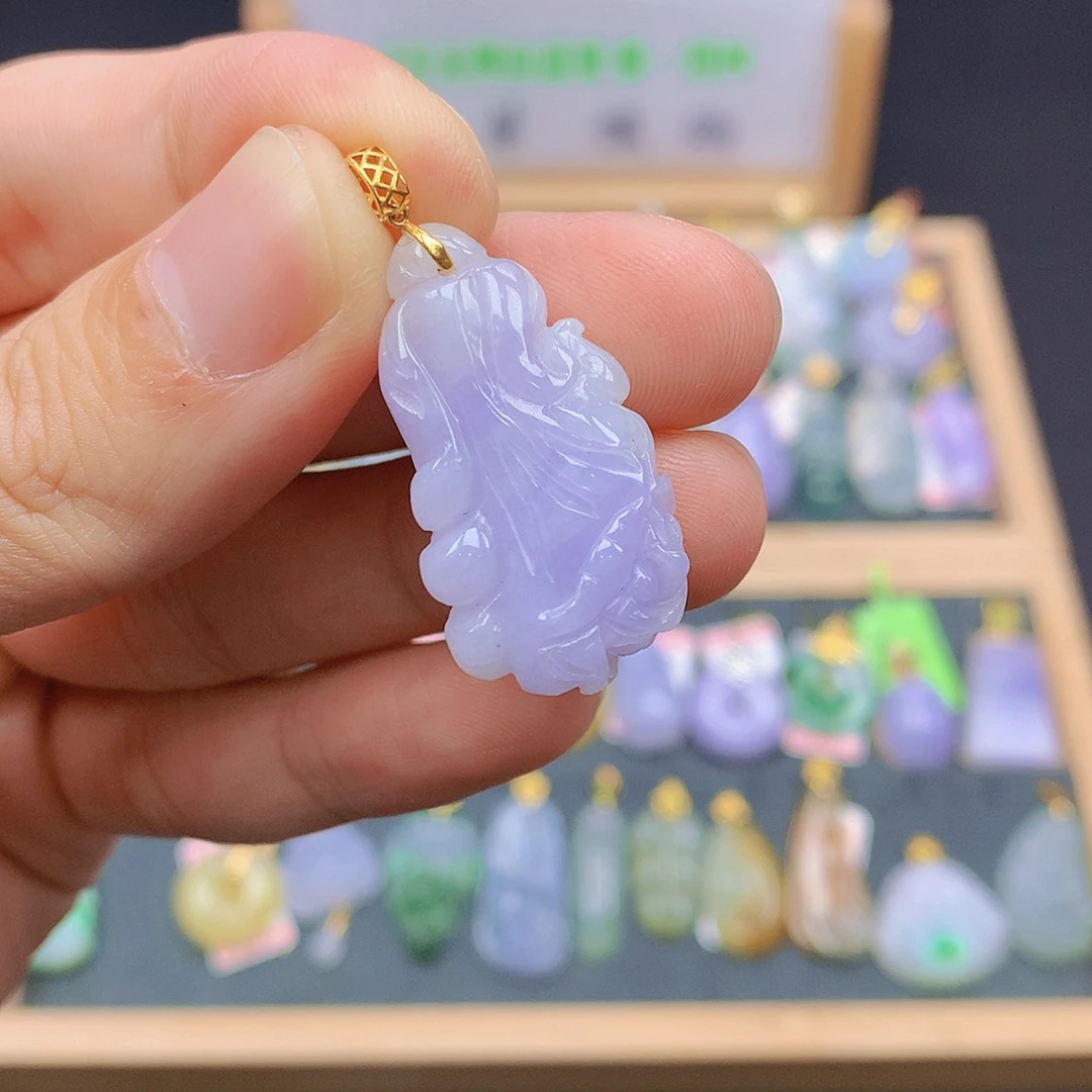 翡翠18K金镶嵌颈饰翡翠