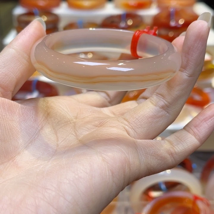 玛瑙/玉髓手镯未镶嵌锵*锵