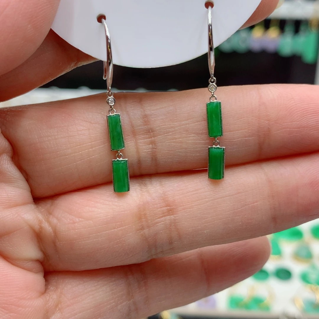 翡翠18K金镶嵌耳饰