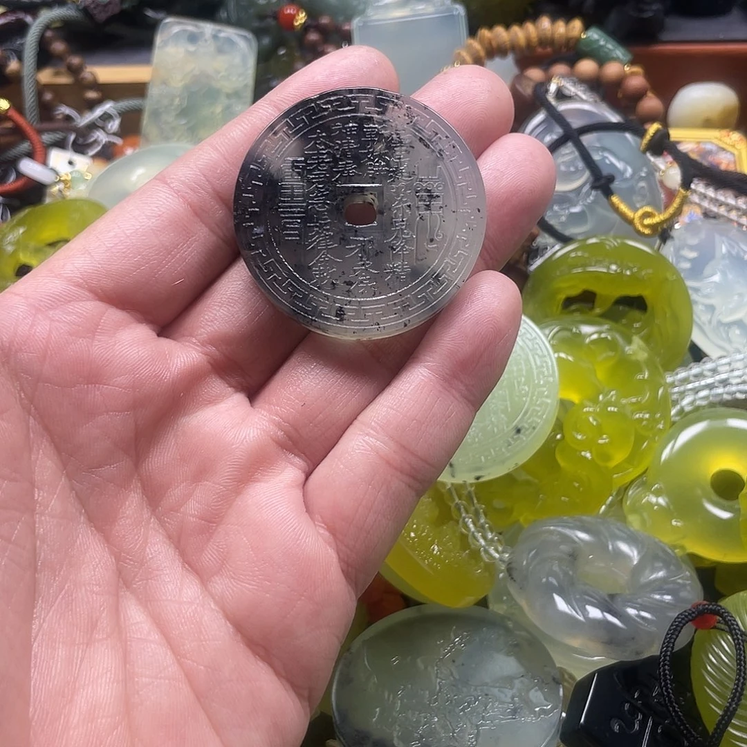 (***白蛇纹石玉未镶嵌颈饰