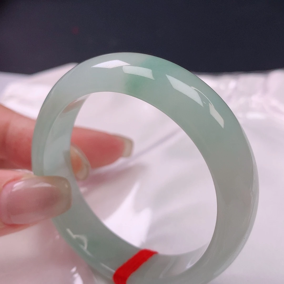 【闪购商品】未镶嵌手镯（贵妃镯）翡翠55