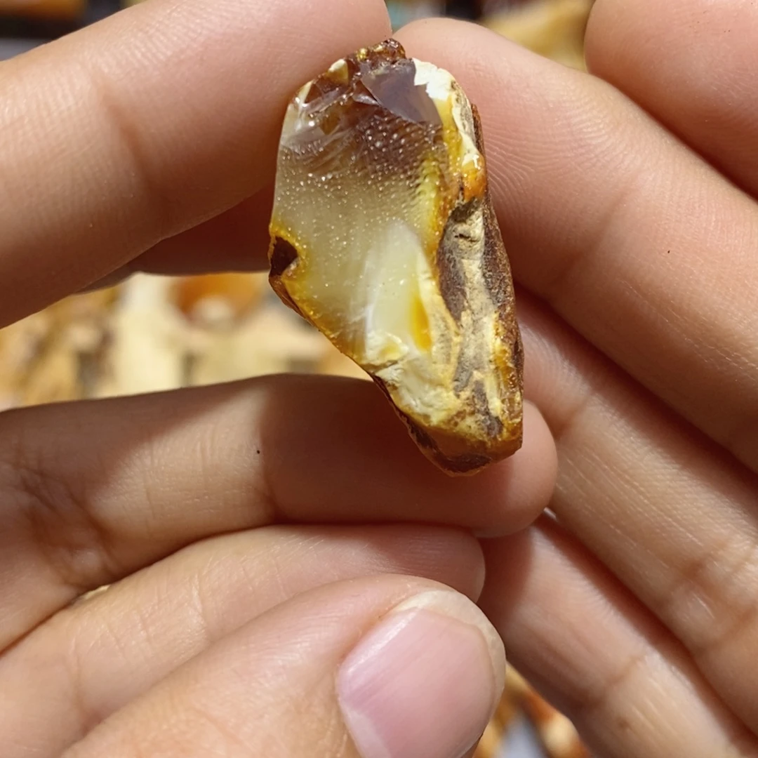 定制琥珀蜜蜡原石