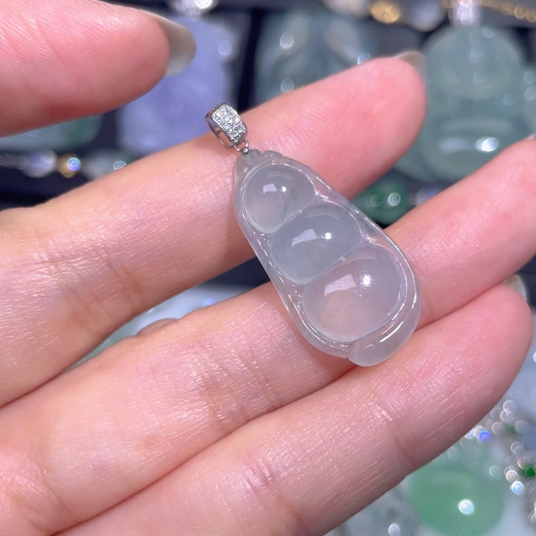 颈饰18K金镶嵌翡翠翡翠