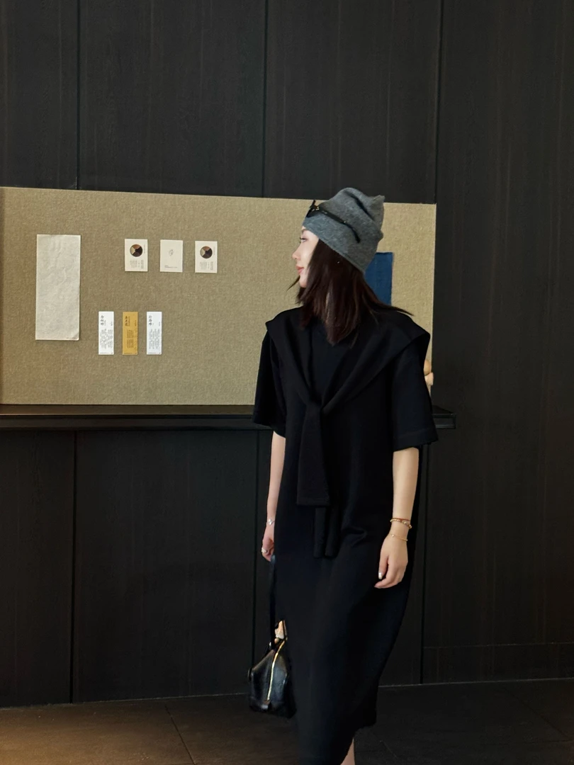 设计师原创新款假两件时尚简约慵懒松弛感显瘦长裙Z252097