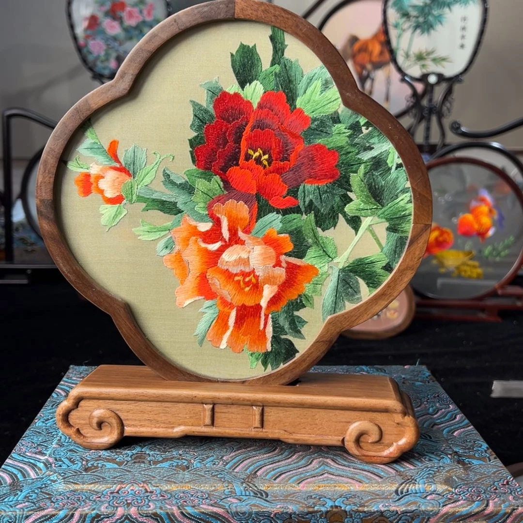 刺绣纯手工刺绣双面绣实木摆件
