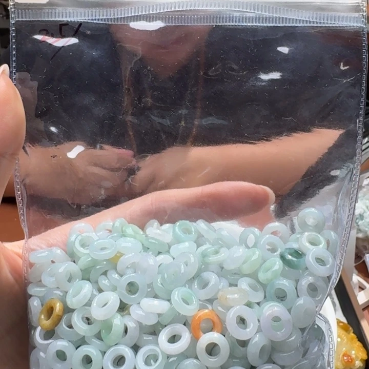 未镶嵌挂件翡翠福利10个，不包邮，拍一单邮费发货