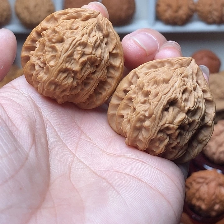 吊坠文玩核桃三角白