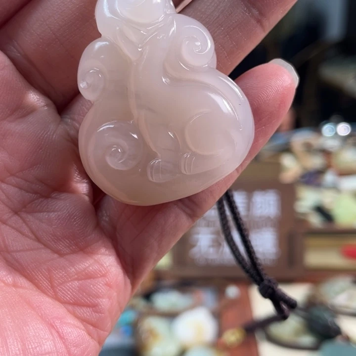 颈饰未镶嵌和田玉