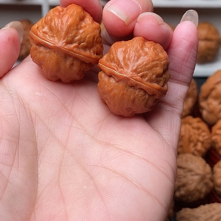 文玩核桃吊坠秀球