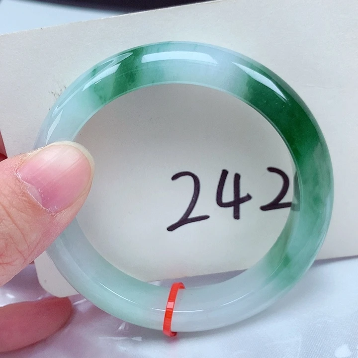 翡翠未镶嵌手镯翡翠