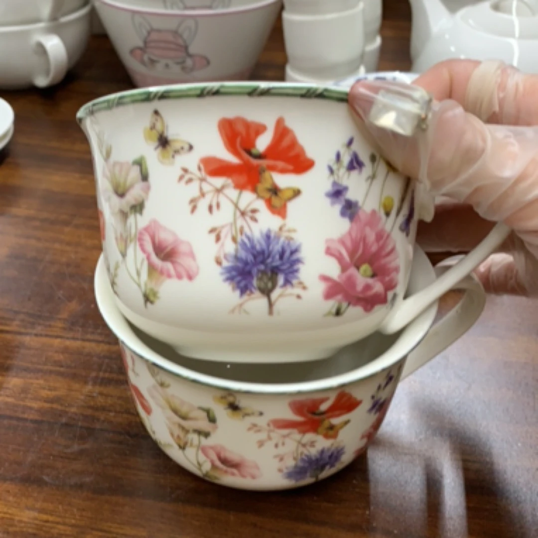 磁州窑出口早餐杯两只遐思品介意勿拍口径11.5高 7.5釉中彩