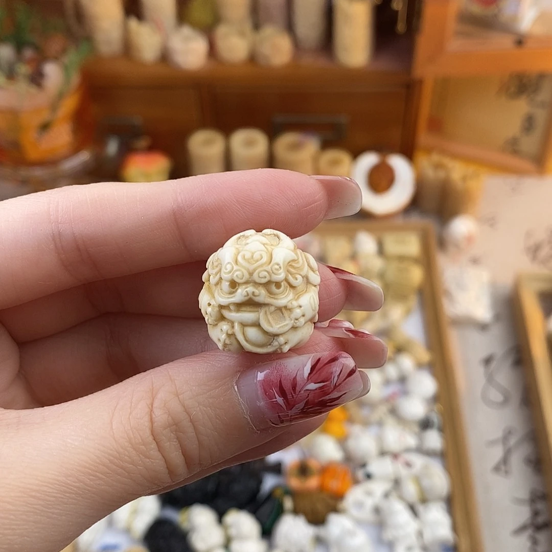 鹿骨把件柯*M11鹿角雕刻的吞金貔貅