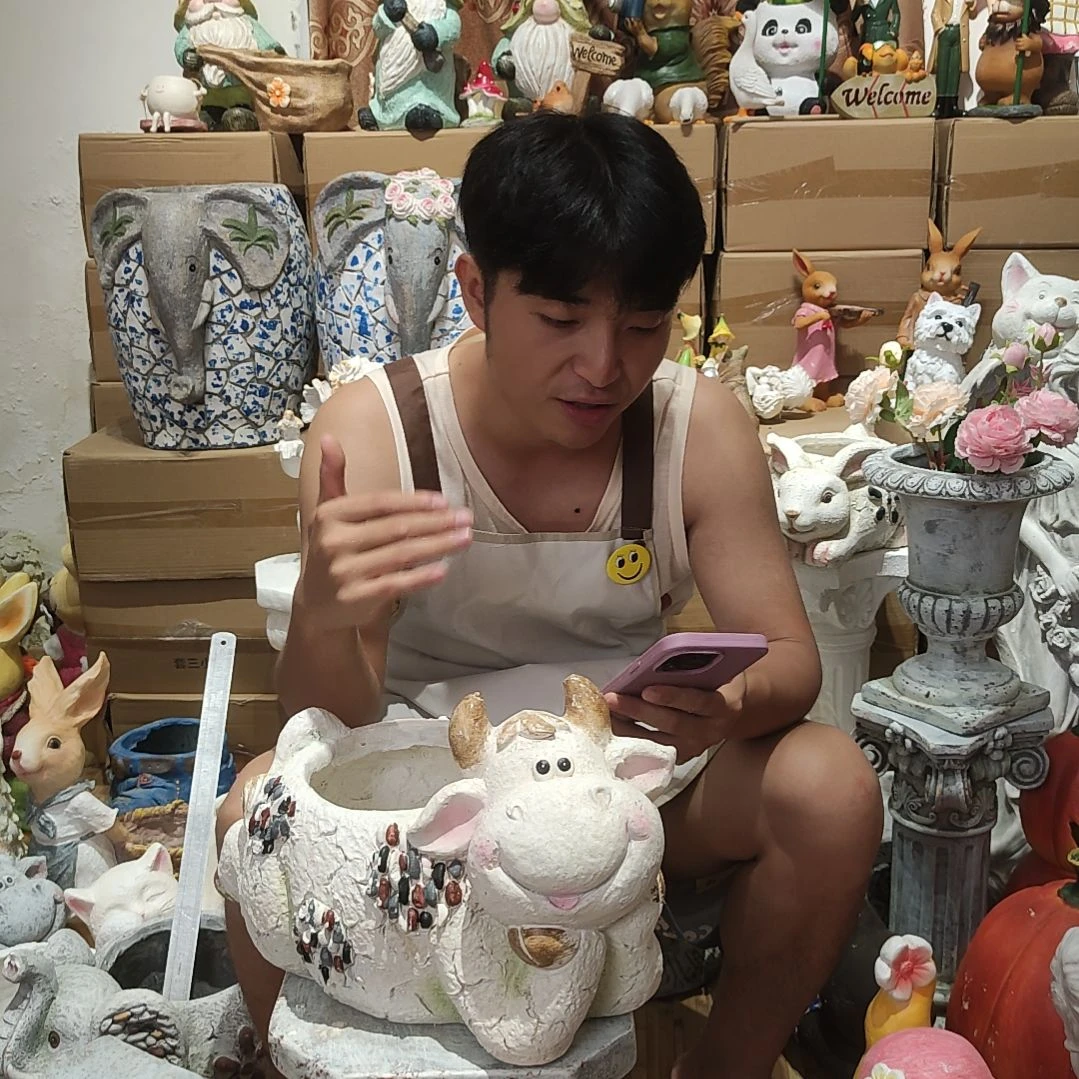 合成树脂牛牛花盆