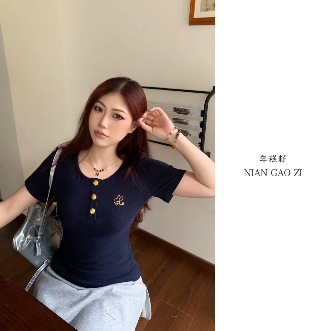 ZOZ年糕籽[穿搭公式] 韩系U领纽扣T恤夏季新款设计感显瘦休闲上衣